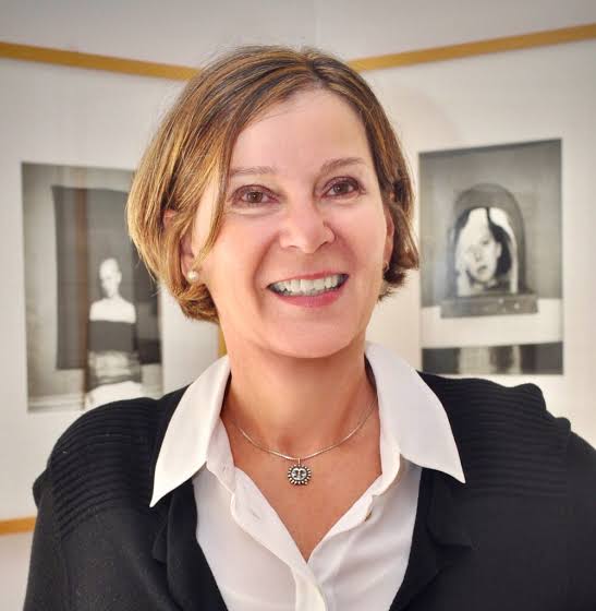 Andrea Oberhuber, Prix Victor-Barbeau de l’Académie des lettres du Québec (catégorie « essai ») pour « Faire œuvre à deux. Le Livre surréaliste au féminin », Montréal, Presses universitaires de Montréal, 2023 (coédition Presses universitaires de Rennes, 2024)